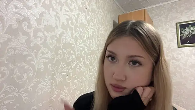 ArianneQuilantang live cam on StripChat