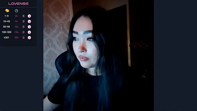 Emma_Uilson live cam on StripChat
