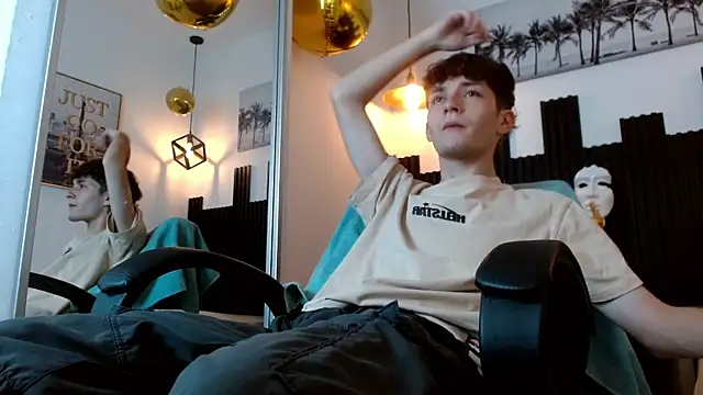 trevor_mob live cam on StripChat