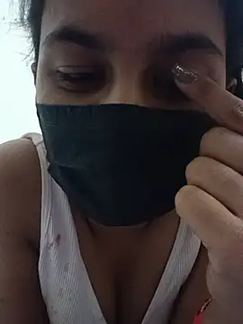 Virgin_girl_099 live cam on StripChat