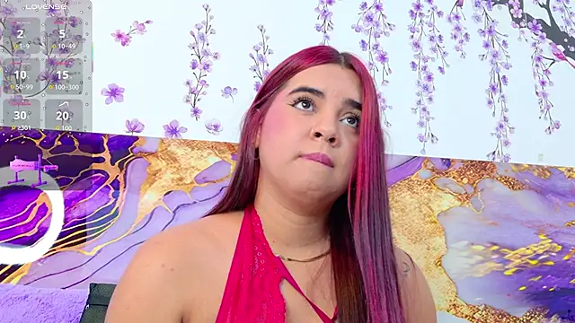 venuzluxx live cam on StripChat