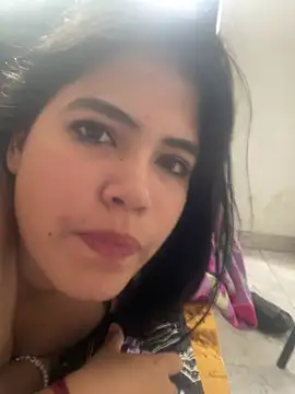 Belladool- live cam on StripChat