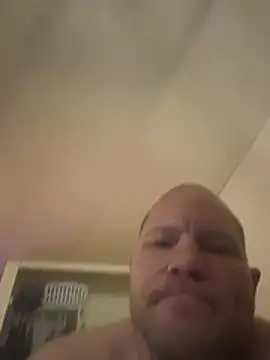 Alwayshard421 live cam on StripChat