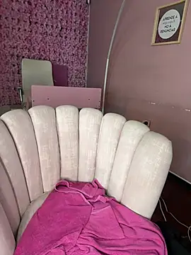 AngelPinkk_ live cam on StripChat