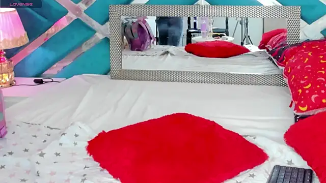 CristyBloom webcam