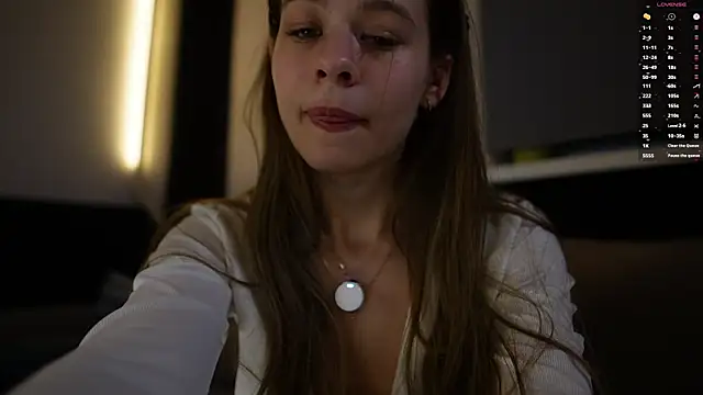 AnneVerity live cam on StripChat