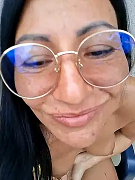 maturexxxnaughty live cam on StripChat