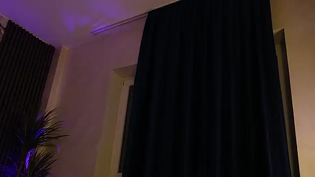 MiaVelvety live cam