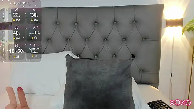 linda_rios_ live cam on StripChat