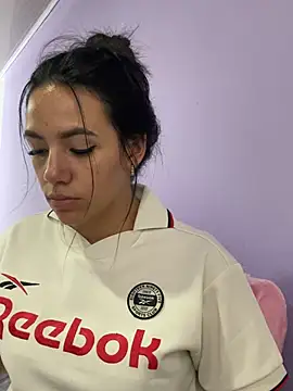 Marianahb-e live cam on StripChat