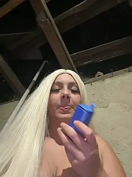 hotamanda01 live webcam