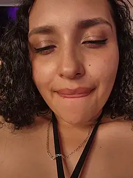 lucy_marin (F young) - panty aside + rub pussy