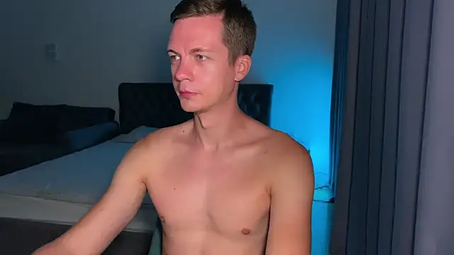 max_shy webcam