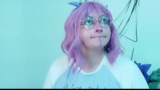 XxGreenGoodxX webcam