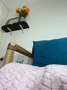 LilaRvsh webcam