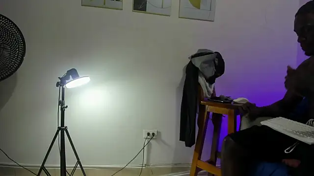 pipe_monstercock webcam