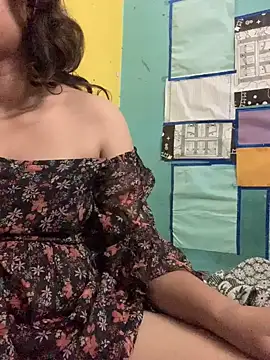 Poojachauhanlive live cam on StripChat
