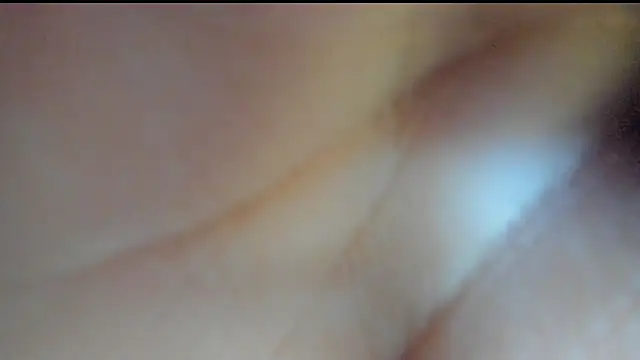 Annie_Velas_ webcam