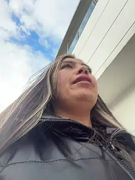 LIZ-06_ webcam