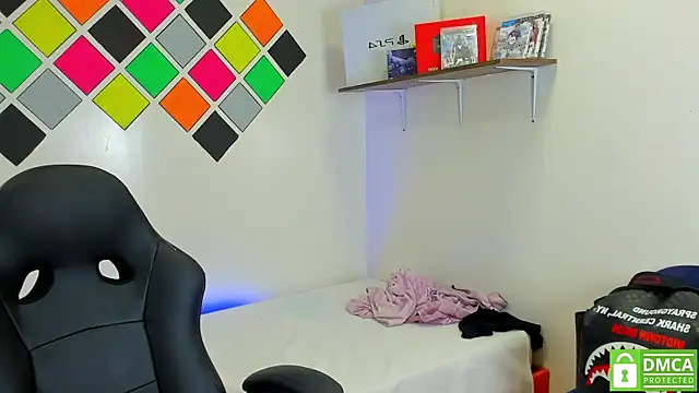 AmethystShadow17 webcam