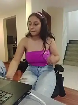 caroline_bennett webcam
