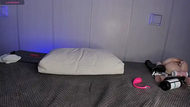 sasha_riverss webcam