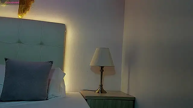 abigail_restrepo webcam