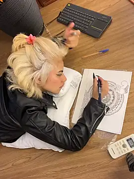 Eva_Feller69
