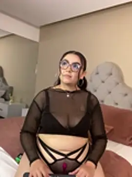 AlmaraRouge webcam