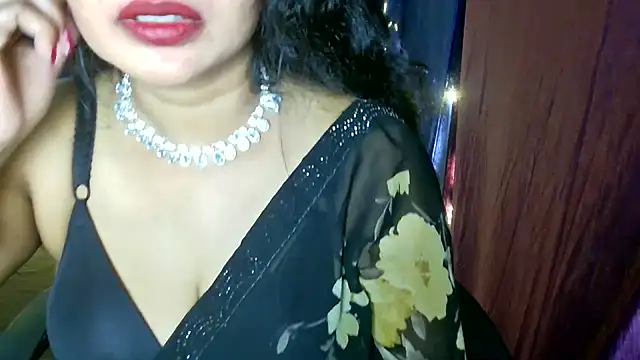 QUEEN_SAKHI1 live cam on StripChat