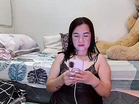 KissHott live cam on StripChat