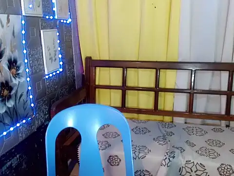 naomi_scarlet webcam