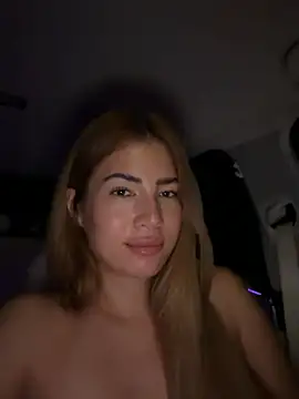 ClaireBree's live cam