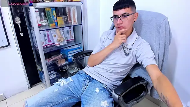 Alexx_bigcockk webcam