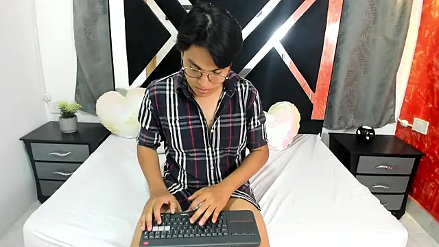 NicoVega69 live cam on StripChat