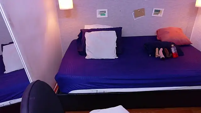 kiara_evanss webcam