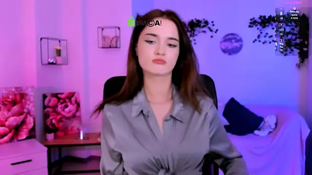 liana_kisses webcam