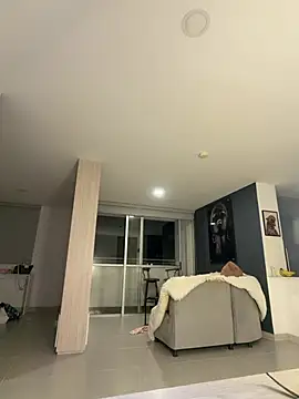 ZaraLuuv webcam