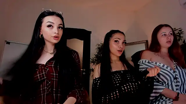 babygang_sidequests webcam