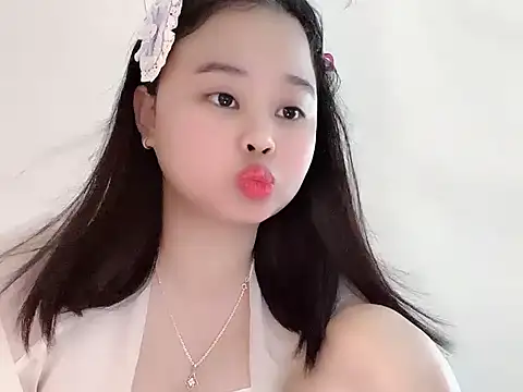 nhungnhung88 - Nhungnhung88's free webcam - UK Sex Cams
