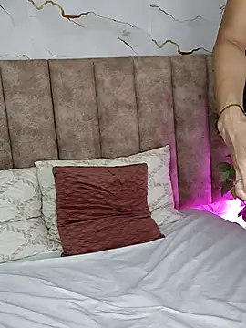 DivineCupidd webcam