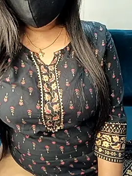 ssiya- (F young) - Ice cubes on boobs