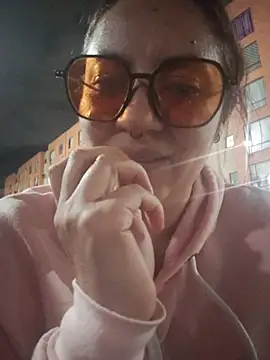 samm_curvy webcam