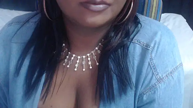 INDIANSIN2 live cam on StripChat