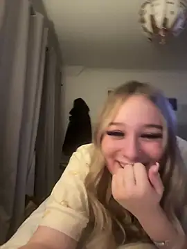 Kiiiiixj1 live cam on StripChat