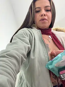 Ariana-07