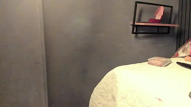 violett_salvatore - Violett_Salvatore's free webcam - UK Sex Cams