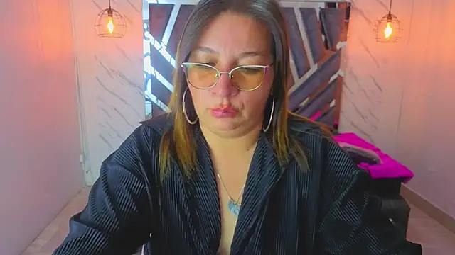 MaylinRosse_ live cam on StripChat