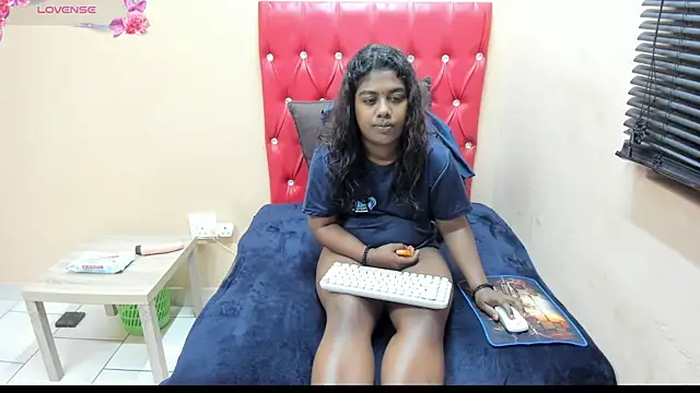 FOXY_LUNA webcam