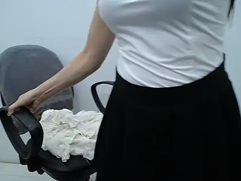 _Lady- webcam